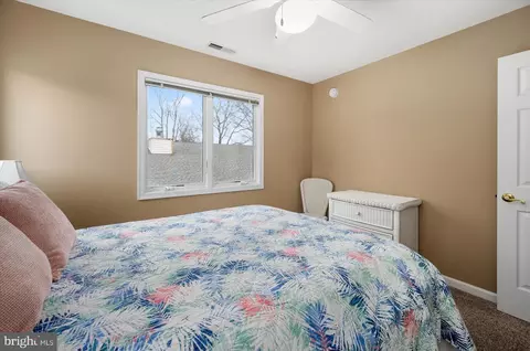 Bedroom - 9 Sandpiper Ln, Berlin, MD 21811 photo 9 of 12