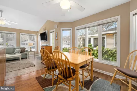 Dining - 9 Sandpiper Ln, Berlin, MD 21811 photo 4 of 6