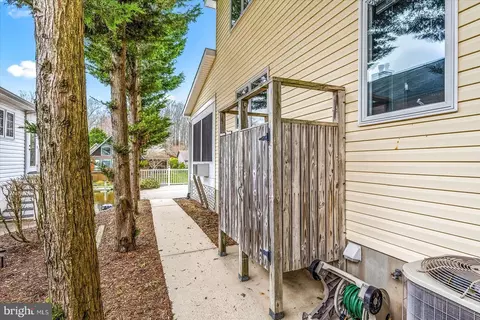Exterior - 9 Sandpiper Ln, Berlin, MD 21811 photo 13 of 16