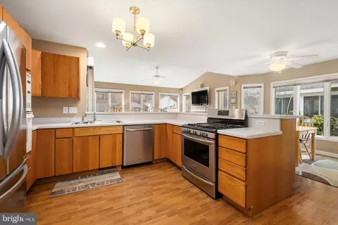 Kitchen - 9 Sandpiper Ln, Berlin, MD 21811 photo 1 of 3