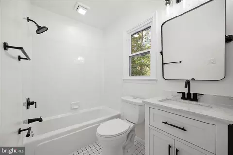 Bath - 41 Ocean Pkwy, Ocean Pines, MD 21811 photo 1 of 2