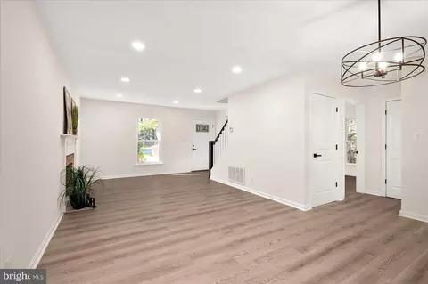 Living - 41 Ocean Pkwy, Ocean Pines, MD 21811 photo 4 of 4