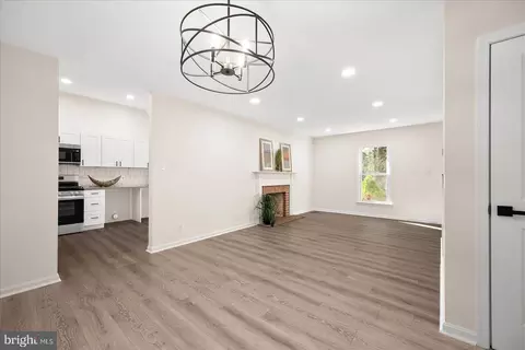 Living - 41 Ocean Pkwy, Ocean Pines, MD 21811 photo 3 of 4