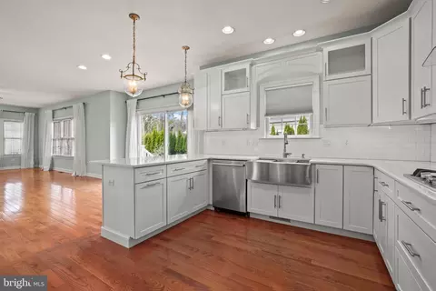 Kitchen - 135 Pine Forest Dr, Berlin, MD 21811 photo 4 of 6