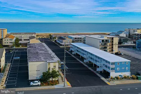 9 129th St #4, Ocean City, MD 21842
