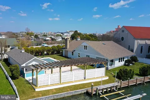207 Kingfish Rd, Ocean City, MD 21842