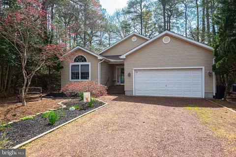 71 Pinehurst Rd, Ocean Pines, MD 21811