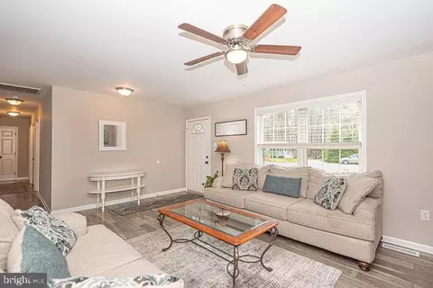 Living - 3 Barnacle Ct, Berlin, MD 21811 photo 1 of 5