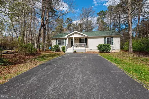 Exterior - 3 Barnacle Ct, Berlin, MD 21811 photo 3 of 8