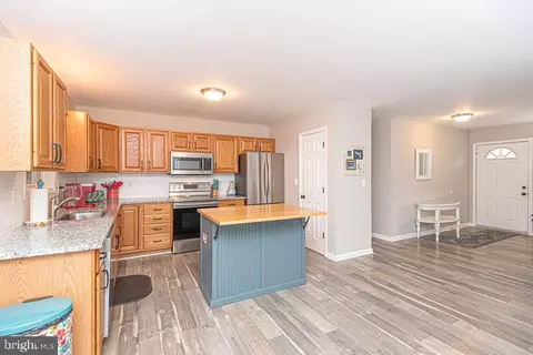 Kitchen - 3 Barnacle Ct, Berlin, MD 21811 photo 5 of 8