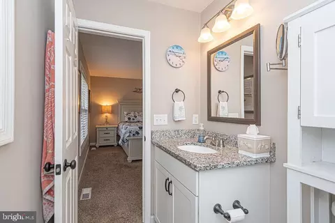 Bath - 3 Barnacle Ct, Berlin, MD 21811 photo 9 of 10