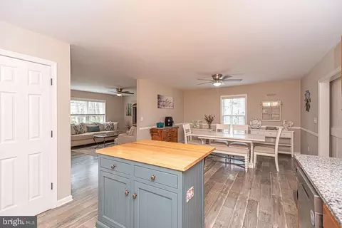 Kitchen - 3 Barnacle Ct, Berlin, MD 21811 photo 7 of 8