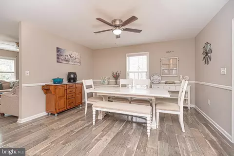 Dining - 3 Barnacle Ct, Berlin, MD 21811 photo 2 of 5