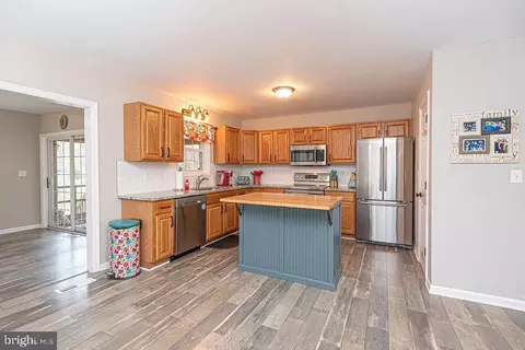 Kitchen - 3 Barnacle Ct, Berlin, MD 21811 photo 3 of 8