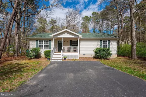 Exterior - 3 Barnacle Ct, Berlin, MD 21811 photo 2 of 8