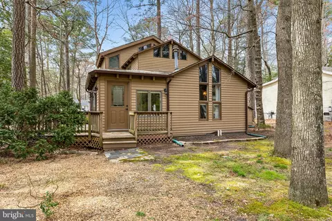 Exterior - 2 Bramblewood Dr, Berlin, MD 21811 photo 2 of 10