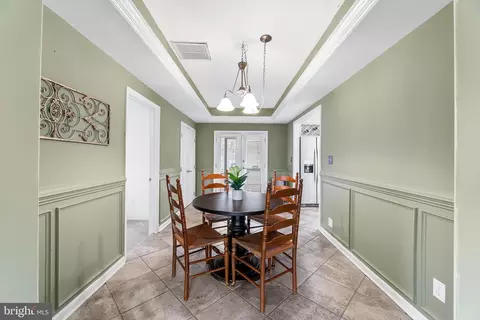 Dining - 2 Bramblewood Dr, Berlin, MD 21811 photo 2 of 3