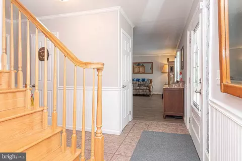 Entry Way - 101 Seafarer Ln, Ocean Pines, MD 21811 photo 2 of 5