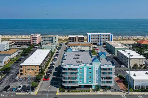 15 51st St # 103, Ocean City, MD 21842