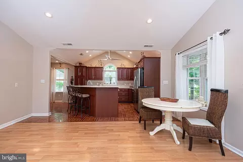 Entry Way - 3 Evergreen Ct, Berlin, MD 21811 photo 1 of 6