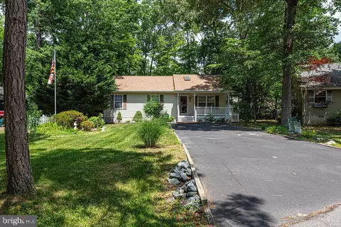 3 Evergreen Ct, Berlin, MD 21811