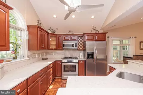Kitchen - 3 Evergreen Ct, Berlin, MD 21811 photo 4 of 6