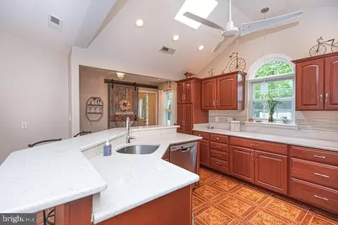 Kitchen - 3 Evergreen Ct, Berlin, MD 21811 photo 1 of 6