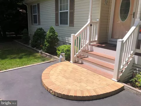 Exterior - 3 Evergreen Ct, Berlin, MD 21811 photo 5 of 17