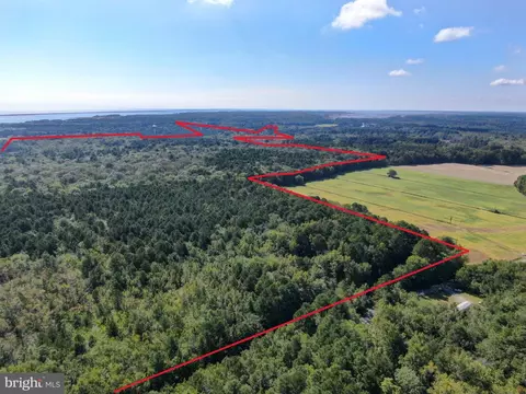 12823 Lewis Rd, Berlin, MD 21811