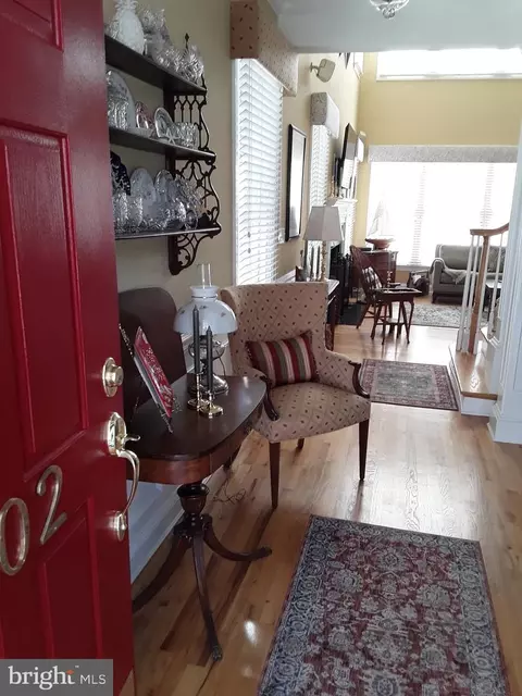 Living - 102 Park Side Cir, Berlin, MD 21811 photo 1 of 4