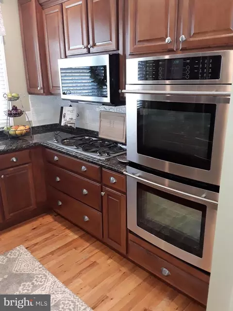 Kitchen - 102 Park Side Cir, Berlin, MD 21811 photo 2 of 4