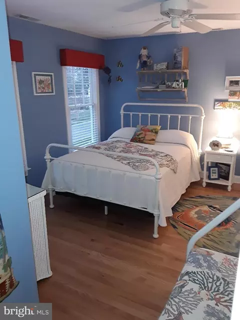 Bedroom - 102 Park Side Cir, Berlin, MD 21811 photo 3 of 3
