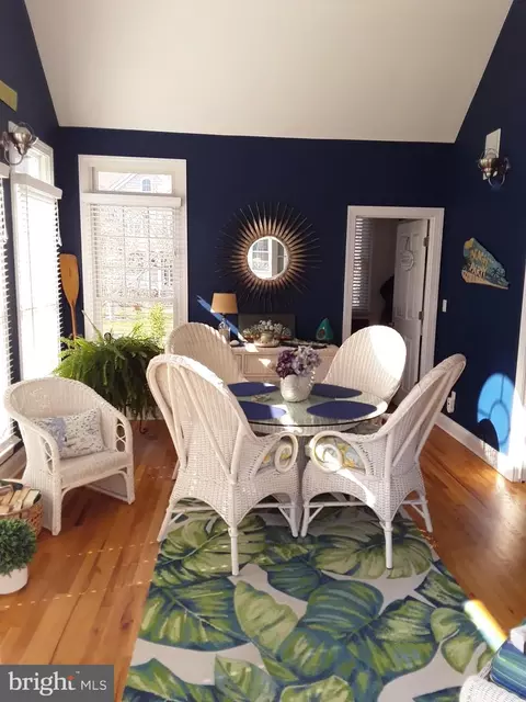 Dining - 102 Park Side Cir, Berlin, MD 21811 photo 2 of 2