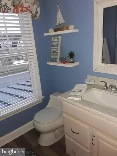 Bath - 102 Park Side Cir, Berlin, MD 21811 photo 3 of 3