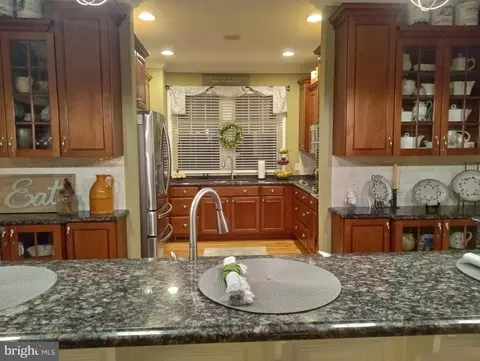 Kitchen - 102 Park Side Cir, Berlin, MD 21811 photo 1 of 4