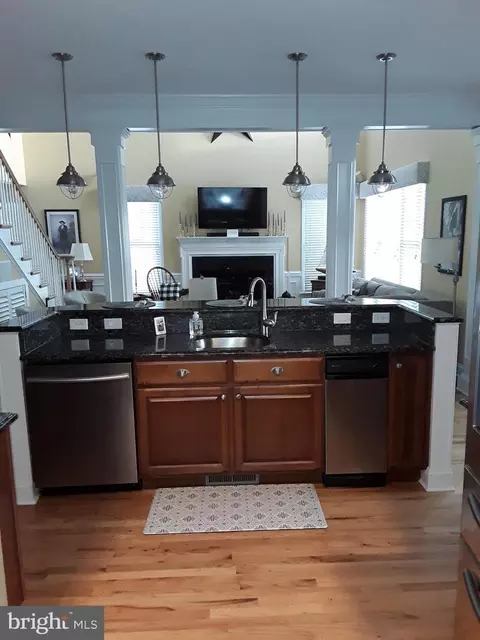 Kitchen - 102 Park Side Cir, Berlin, MD 21811 photo 4 of 4