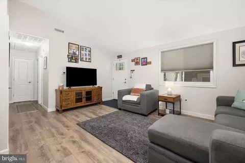Living - 854 Ocean Pkwy, Berlin, MD 21811 photo 4 of 6