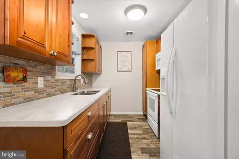 Kitchen - 854 Ocean Pkwy, Berlin, MD 21811 photo 1 of 4
