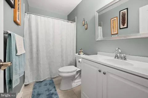 Bath - 854 Ocean Pkwy, Berlin, MD 21811 photo 1 of 1