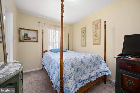 Bedroom - 11937 Grays Corner Rd, Berlin, MD 21811 photo 6 of 7