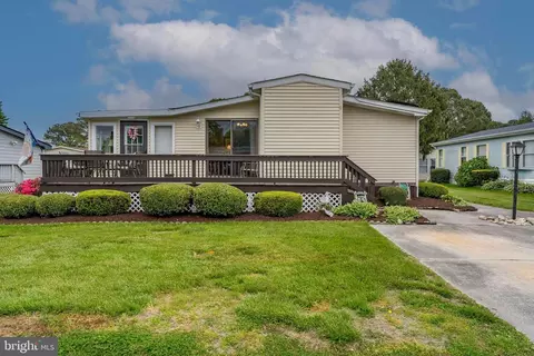 8 Cutlass Dr, Berlin, MD 21811