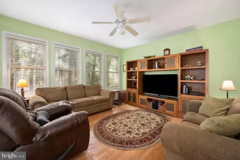 Living - 94 High Sheriff Trl, Berlin, MD 21811 photo 2 of 2