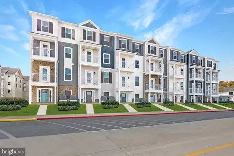 105 144th St #E, Ocean City, MD 21842