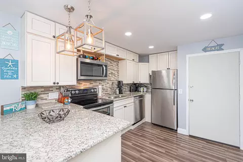 508 32nd St #304, Ocean City, MD 21842