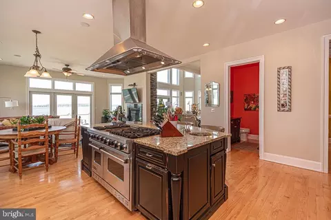 Kitchen - 23 Leigh Dr, Berlin, MD 21811 photo 8 of 10