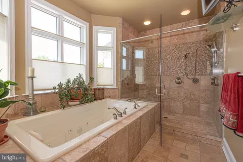 Bath - 23 Leigh Dr, Berlin, MD 21811 photo 7 of 17