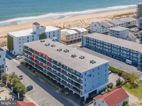9 37th St #302, Ocean City, MD 21842
