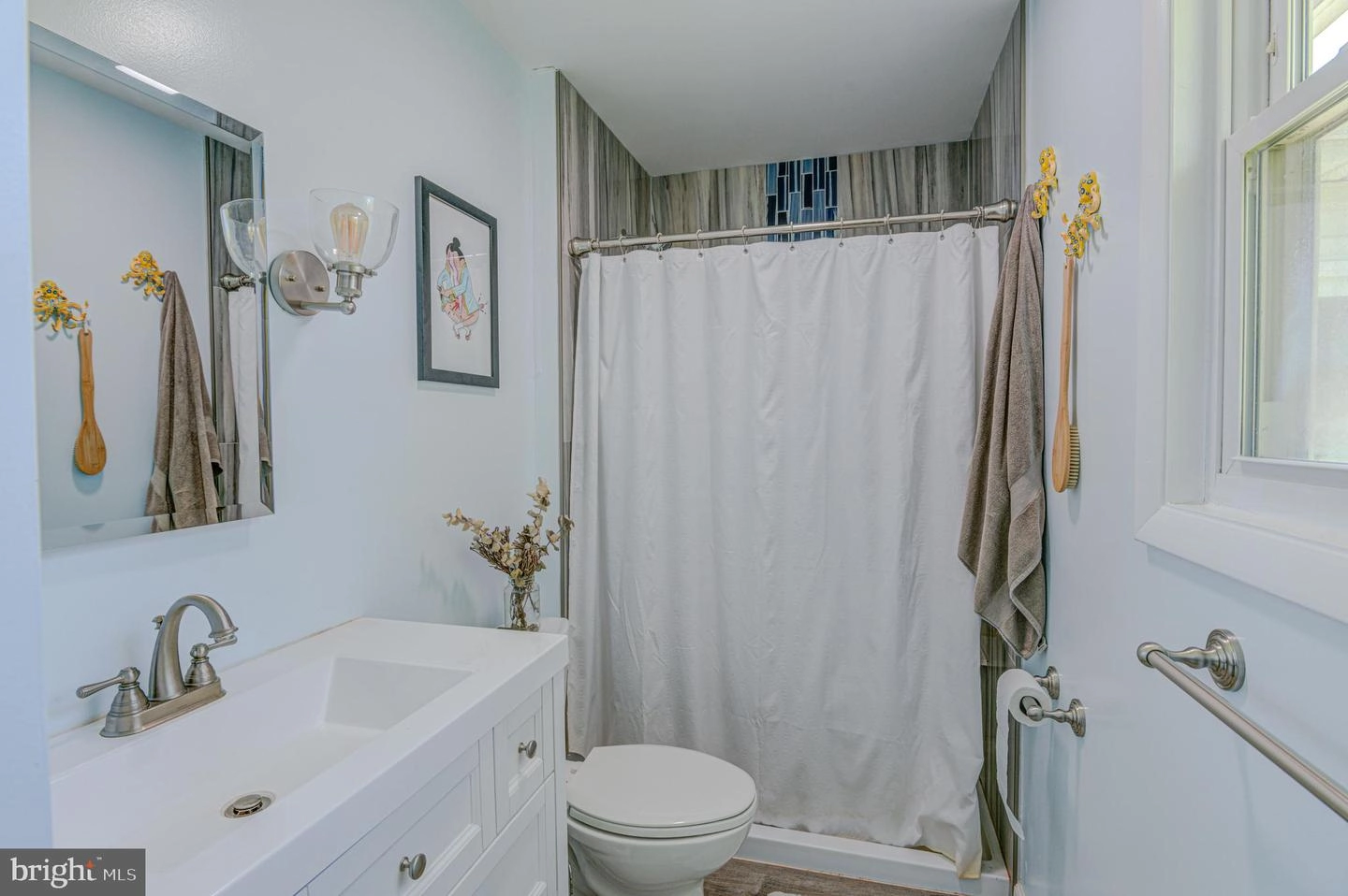 Bath - 10518 Cathell Rd, Berlin, MD 21811 photo 1 of 3
