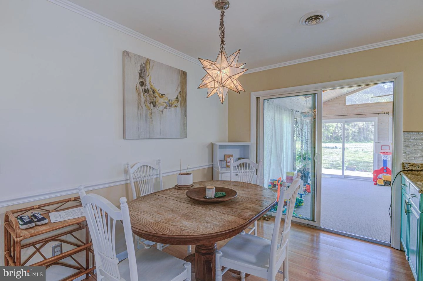 Dining - 10518 Cathell Rd, Berlin, MD 21811 photo 1 of 2