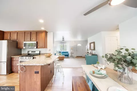 Kitchen - 10317 Georgetown Rd, Berlin, MD 21811 photo 7 of 10